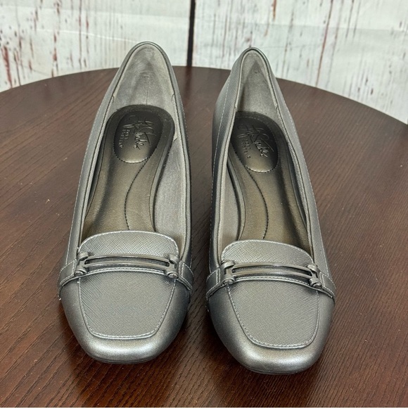 LifeStride soft system greg  Women's Loafers kitten heel 9.5 - Picture 2 of 13